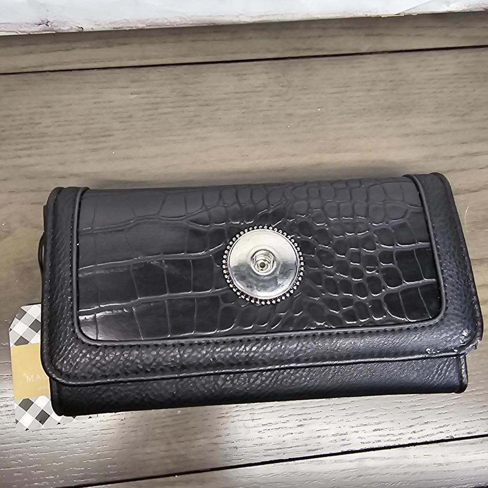 Magnolia and Vine Black Snap Wallet